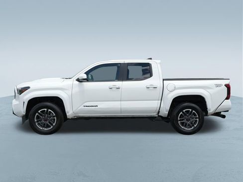 Used 2024 Toyota Tacoma TRD Sport RWD image 4