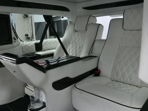 Used 2020 Cadillac Escalade ESV Platinum w/ Escalade Sport Edition AWD/4WD image 20