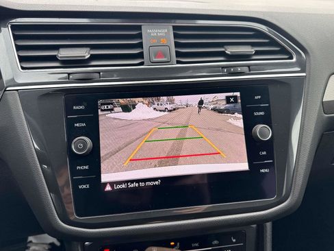 Used 2022 Volkswagen Tiguan SE image 26