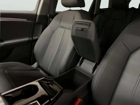 Used 2025 Audi Q6 e-tron Premium w/ Convenience Package RWD image 90