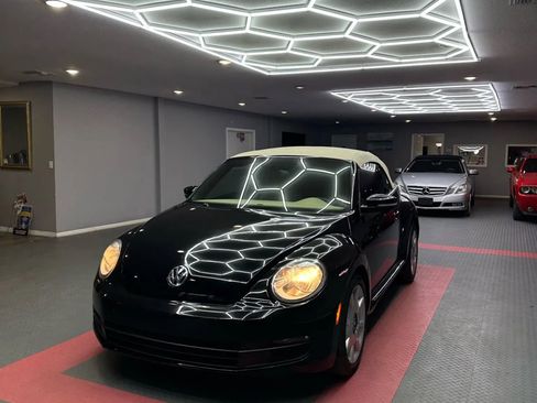 Used 2015 Volkswagen Beetle 1.8T image 2