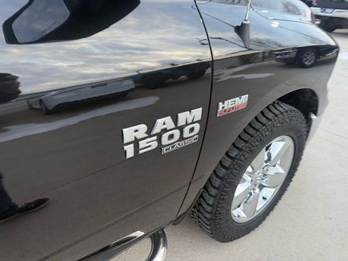 Used 2019 RAM 1500 Big Horn image 22