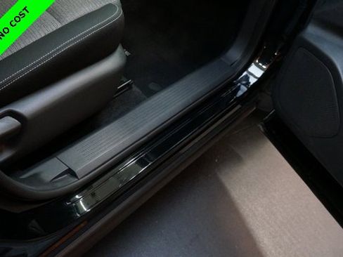 Used 2022 Nissan Rogue SV image 60