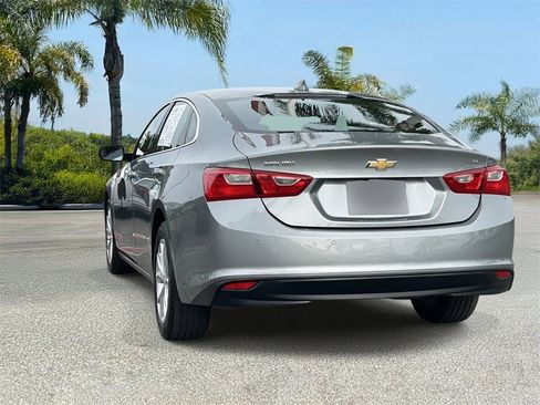 Used 2024 Chevrolet Malibu LT image 3