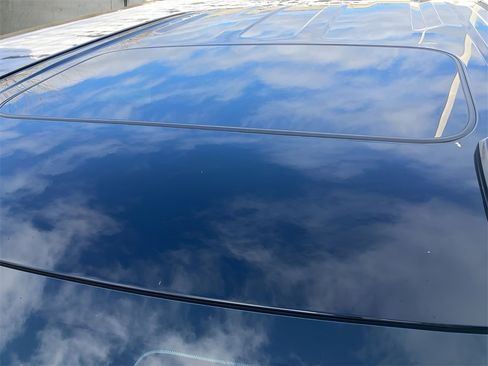 Used 2024 GMC Sierra 1500 Denali Ultimate image 9