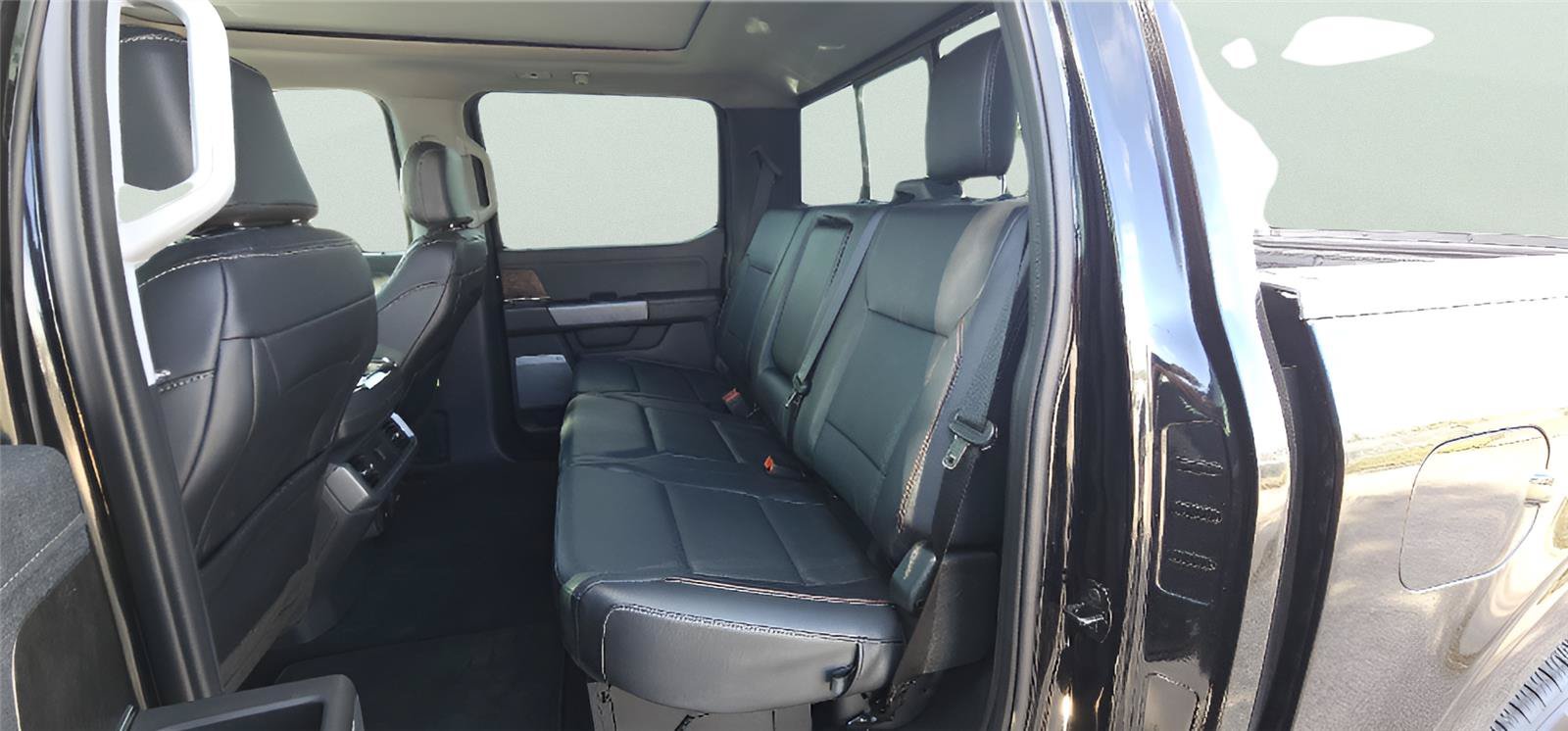 Used 2023 Ford F150 Lariat w/ Trailer Tow Package RWD image 28