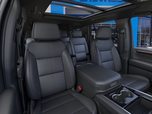 New 2026 Chevrolet Tahoe High Country AWD/4WD image 18