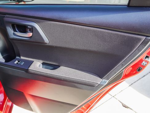 Used 2018 Toyota Corolla iM image 27