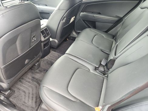 Used 2026 Kia Sportage EX FWD image 33