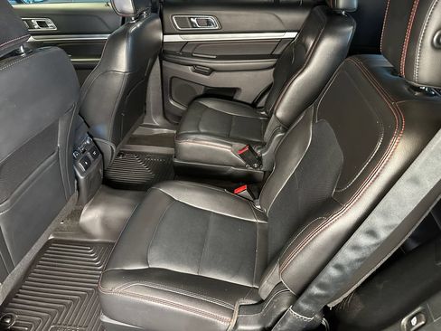 Used 2018 Ford Explorer Sport w/ Equipment Group 401A AWD/4WD image 19