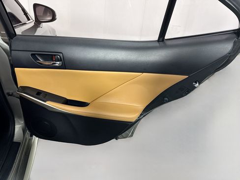 Used 2016 Lexus IS 350 image 28