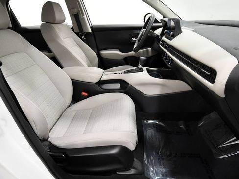 Certified 2024 Honda HR-V LX image 17