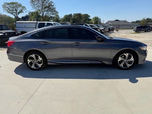 Used 2018 Honda Accord EX-L image 6