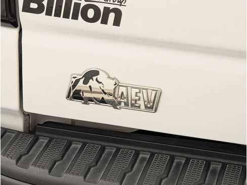 Used 2024 GMC Sierra 1500 AT4X w/ AT4X AEV Edition AWD/4WD image 7