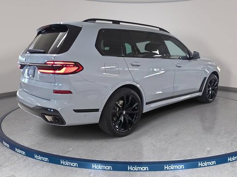 Used 2024 BMW X7 xDrive40i w/ M Sport Package AWD/4WD image 6
