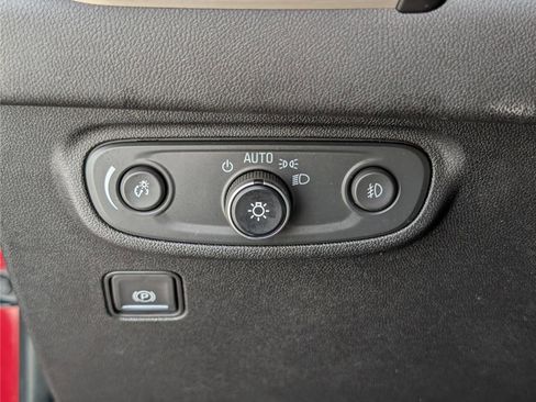 Used 2018 GMC Terrain Denali w/ Comfort Package AWD/4WD image 23