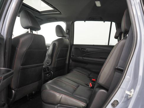 Used 2022 Honda Pilot TrailSport image 19
