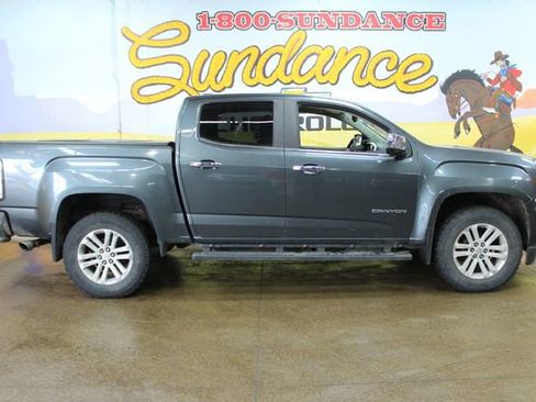 Used 2015 GMC Canyon SLT image 1
