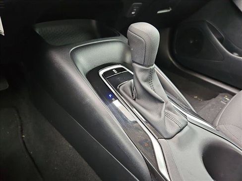 Used 2025 Toyota Corolla LE FWD image 12