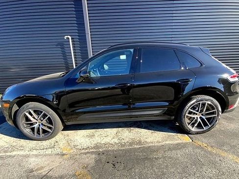 Certified 2026 Porsche Macan image 2