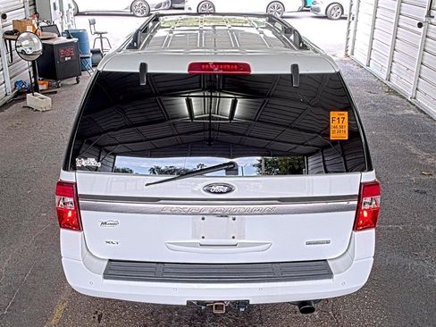 Used 2016 Ford Expedition XLT RWD image 4
