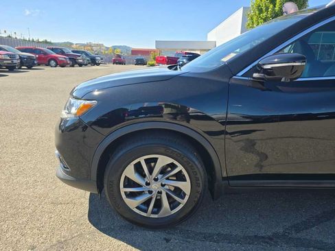 Used 2015 Nissan Rogue SV AWD/4WD image 18