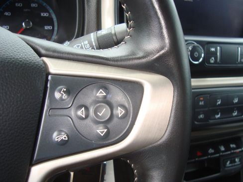 Certified 2022 GMC Canyon Denali image 12