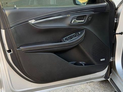 Used 2018 Chevrolet Impala Premier FWD image 21