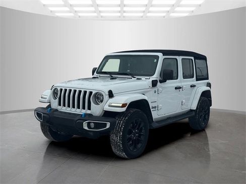 Certified 2022 Jeep Wrangler Unlimited Sahara w/ Cold Weather Group image 3
