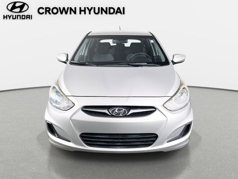 Used 2012 Hyundai Accent GS image 2