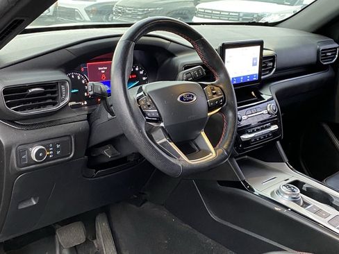 Used 2022 Ford Explorer ST-Line w/ Class IV Trailer Tow Package image 10