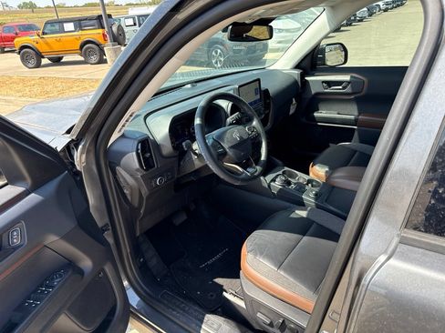 Used 2022 Ford Bronco Sport Outer Banks w/ Tech Package AWD/4WD image 21