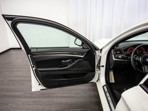 Used 2016 BMW 535i Sedan image 16