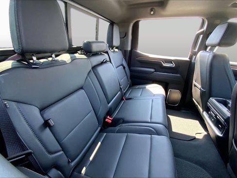 Used 2024 GMC Sierra 1500 Denali w/ Denali Reserve Package AWD/4WD image 16