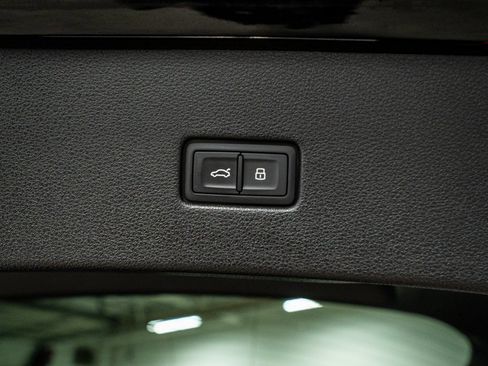 Used 2020 Audi Q8 Premium w/ Black Optic Package image 62