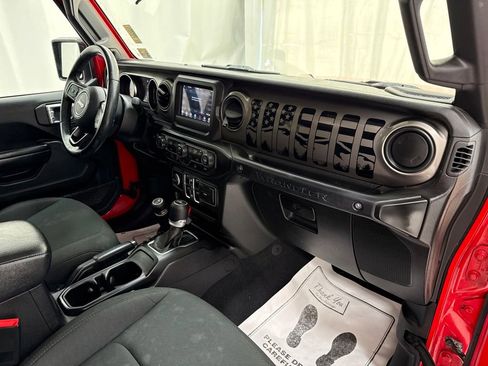 Used 2020 Jeep Wrangler Unlimited Sport S image 11