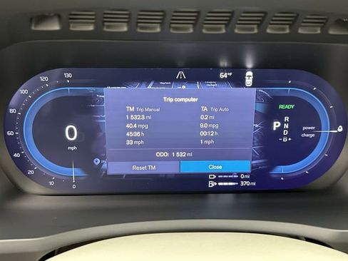 Certified 2025 Volvo XC90 T8 Ultra w/ Lounge Package image 15