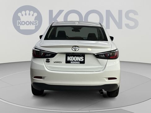 Used 2019 Toyota Yaris LE FWD image 19