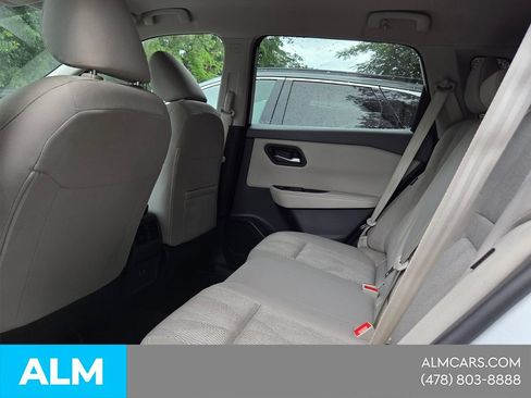 Used 2025 Nissan Rogue SV FWD image 3