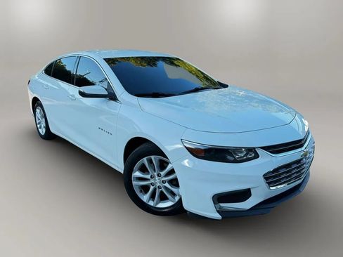 Used 2017 Chevrolet Malibu LT FWD image 11