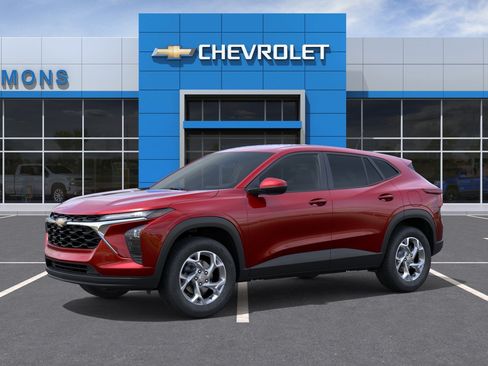 New 2026 Chevrolet Trax LS w/ LS Convenience Package FWD image 3