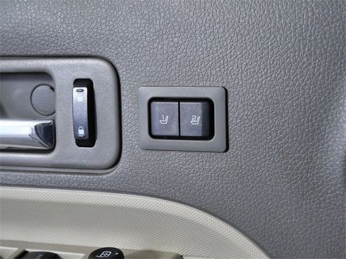 Used 2009 Ford Edge Limited image 25