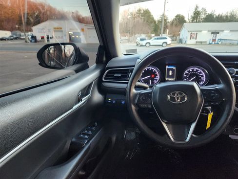 Used 2019 Toyota Camry LE image 30