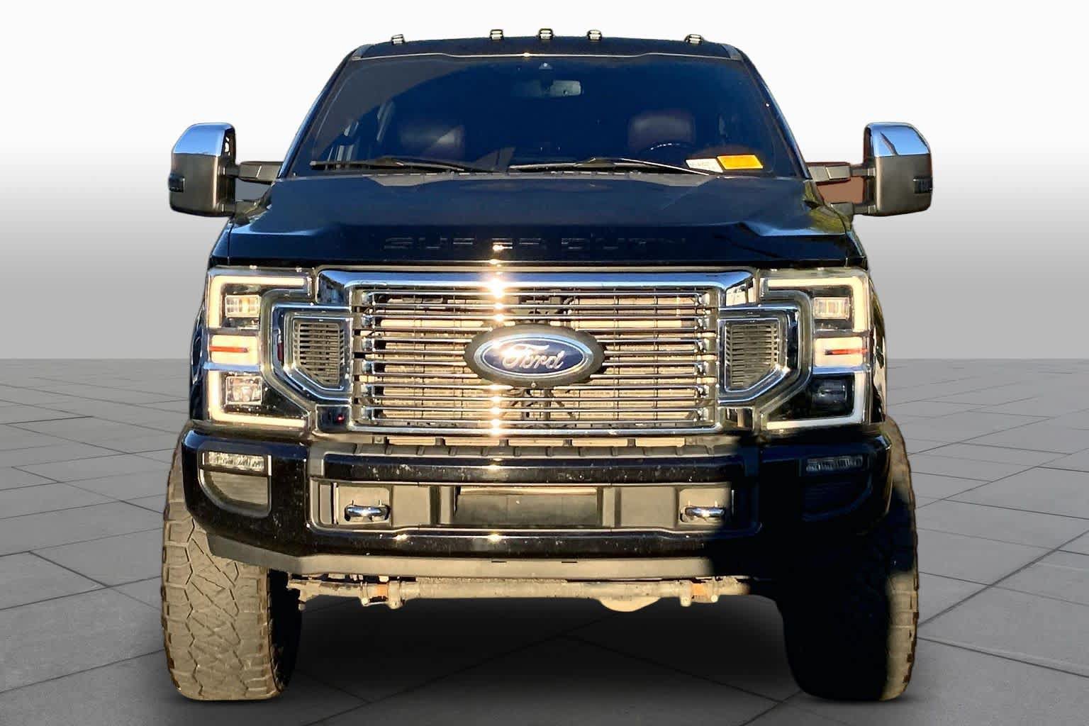 Used 2022 Ford F350 Platinum w/ FX4 Off-Road Package AWD/4WD image 4