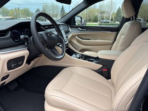 New 2026 Jeep Grand Cherokee Limited image 7