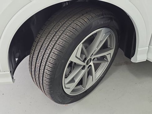 New 2025 Audi Q3 2.0T Premium image 31