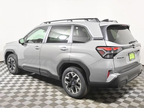 Used 2026 Subaru Forester Premium AWD/4WD image 3