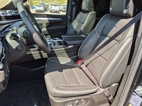 Certified 2025 Cadillac Escalade Sport AWD/4WD image 11