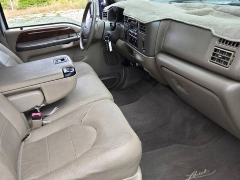 Used 2000 Ford F350 Lariat AWD/4WD image 2