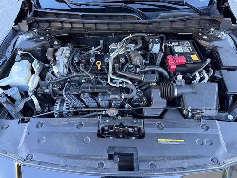 Used 2023 Nissan Altima 2.5 SV image 8